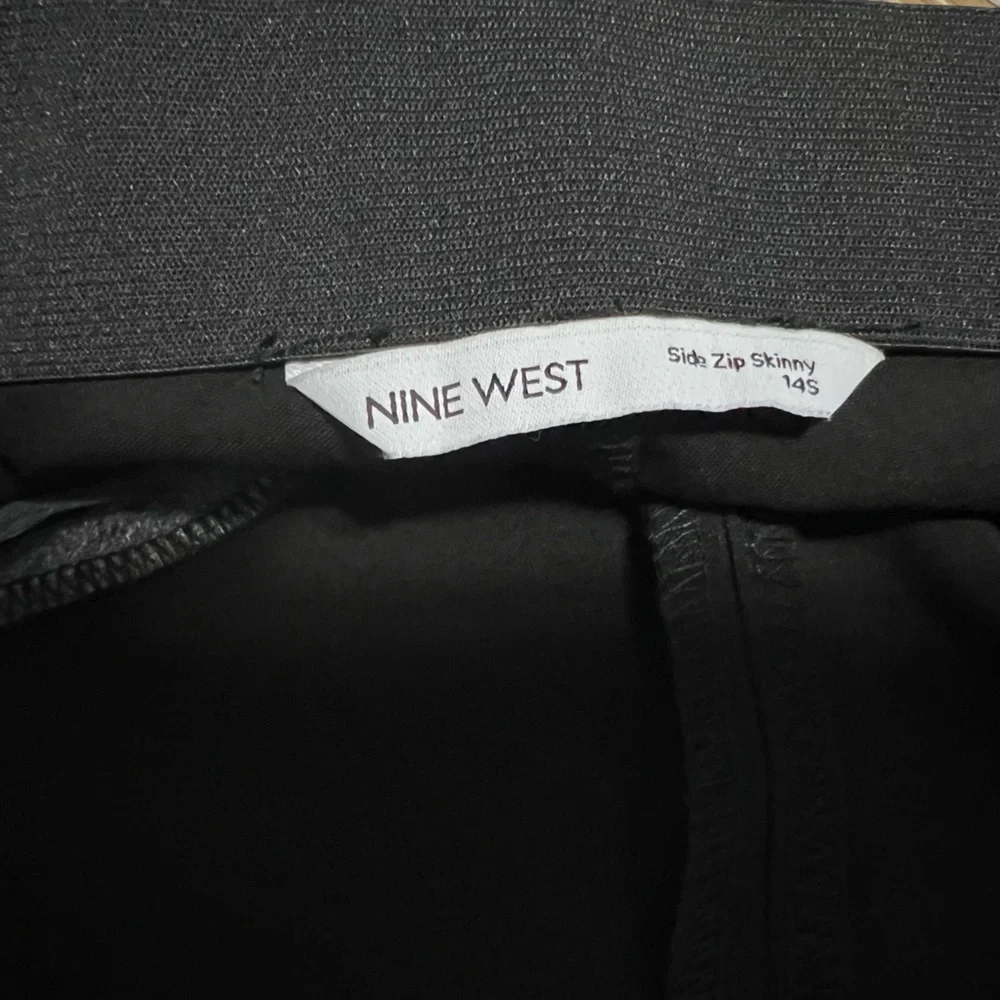 Nine West|Side Zip Skinny|Size 14P - Picture 3 of 9
